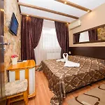 Guest House Amore Πανσιόν 3*